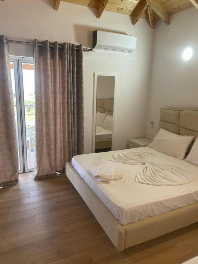 Hotel Riviera Borsh Eksteriør bilde